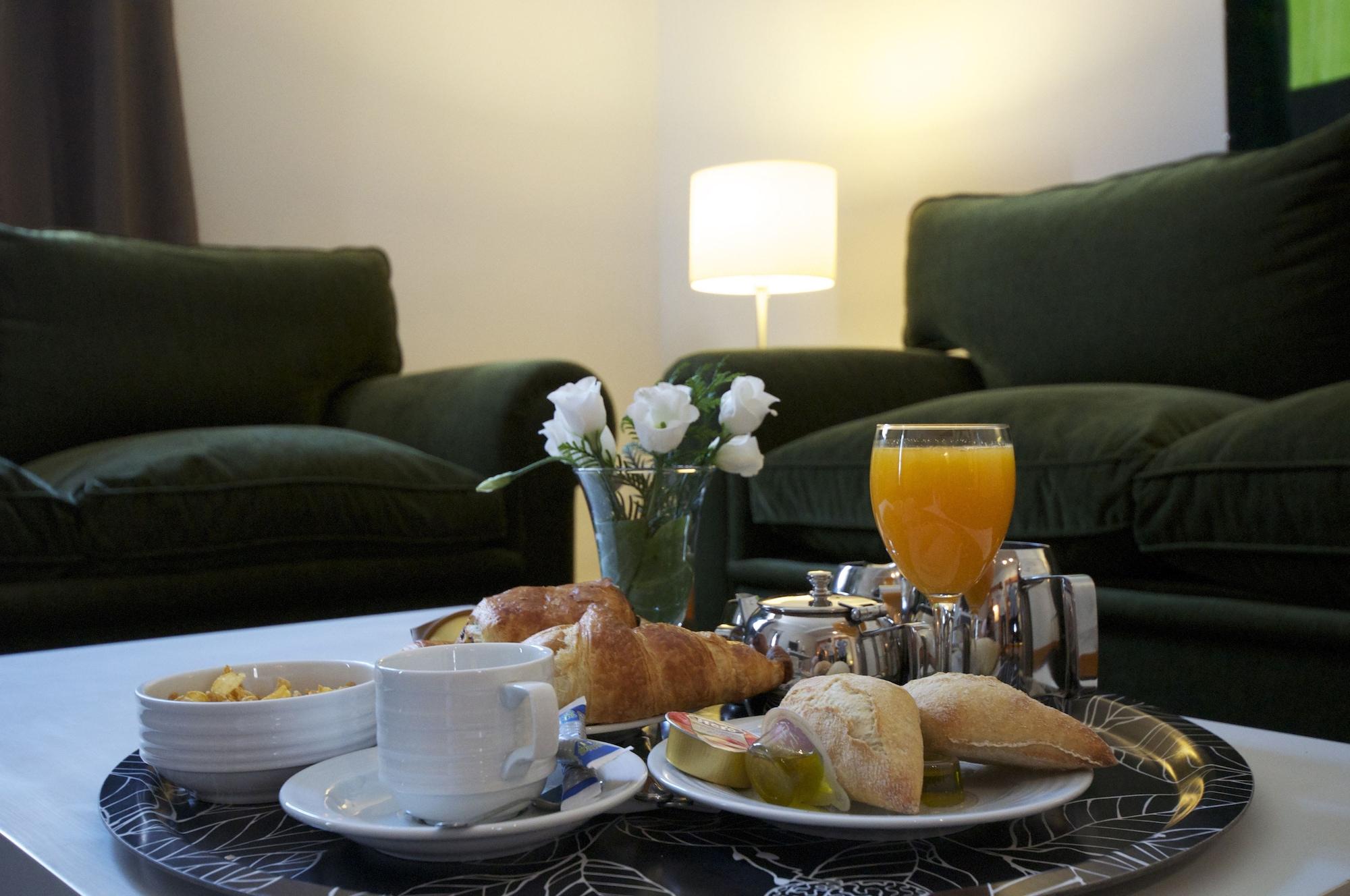 Prado Lejlighedshotel 4*