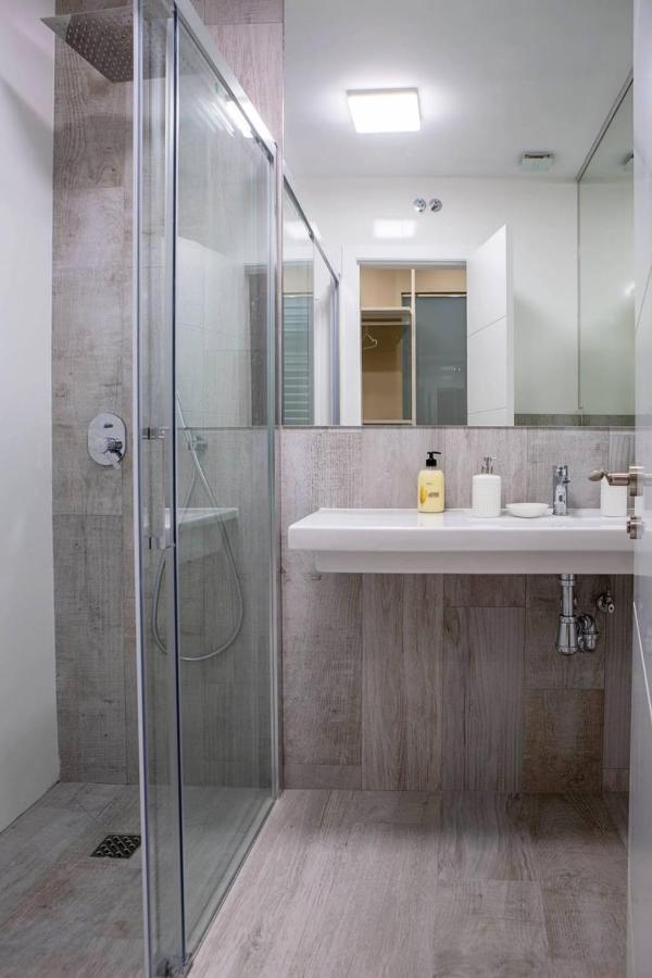 Apartment Cozy 2bed2bath&patio W Bedbath In Mdrd's Center *