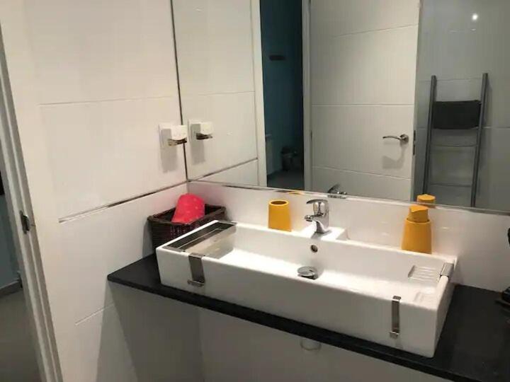Apartment Privado Cerca De Ifema Y Aeropuerto *