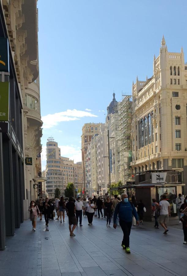 Gran Vía. Salud. Puerta Del Sol. Callao. * Madrid