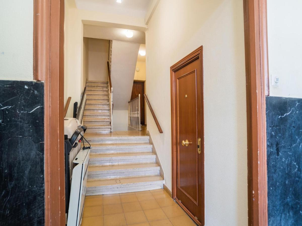 Nice In With Air Conditioning Apartment