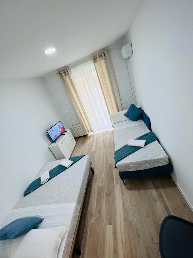 Apartment Estudios Ruda 4 *