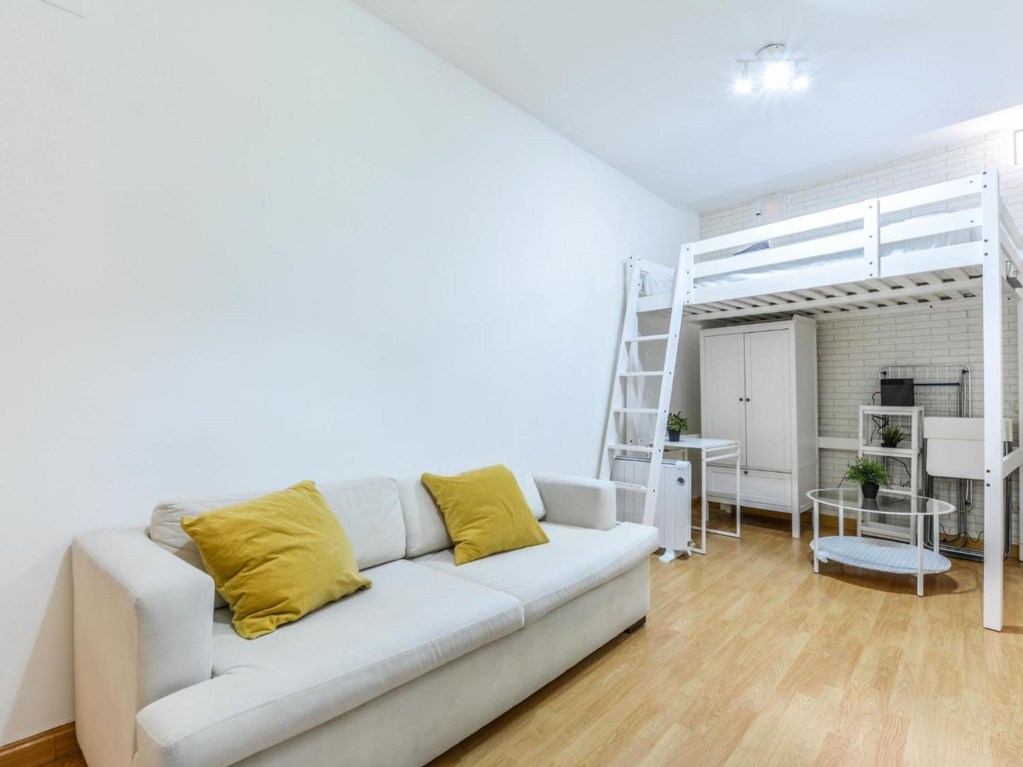 Apartment Apartamento En La Plaza De Cascorro Madrid