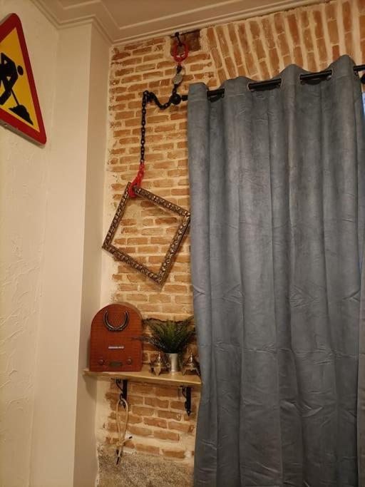 Refuge In Apartment Madrid
