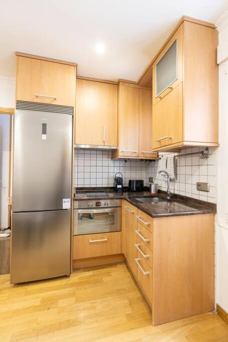 Amplio Apartamento Situado A 10 Minutos Del Retiro Apartment
