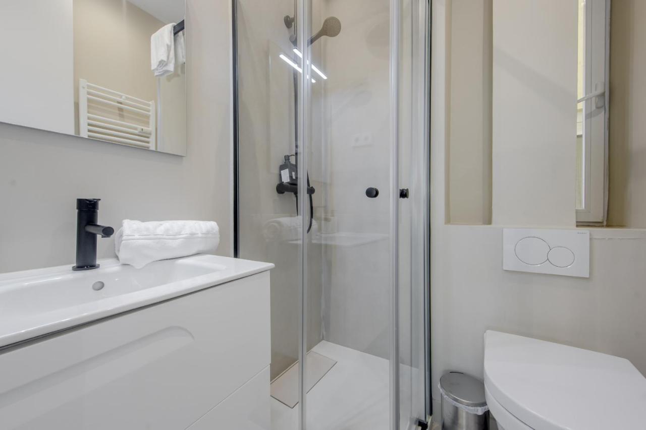 Downtown Apt 7pax La Latina-centro De Madrid! * Madri