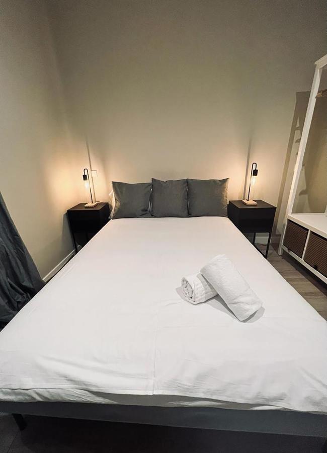Downtown Apt 7pax La Latina-centro De Madrid! * Madri