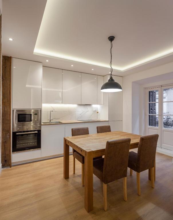 Lejlighed Chamberi I Calle Monteleon 2br 2bh Madrid