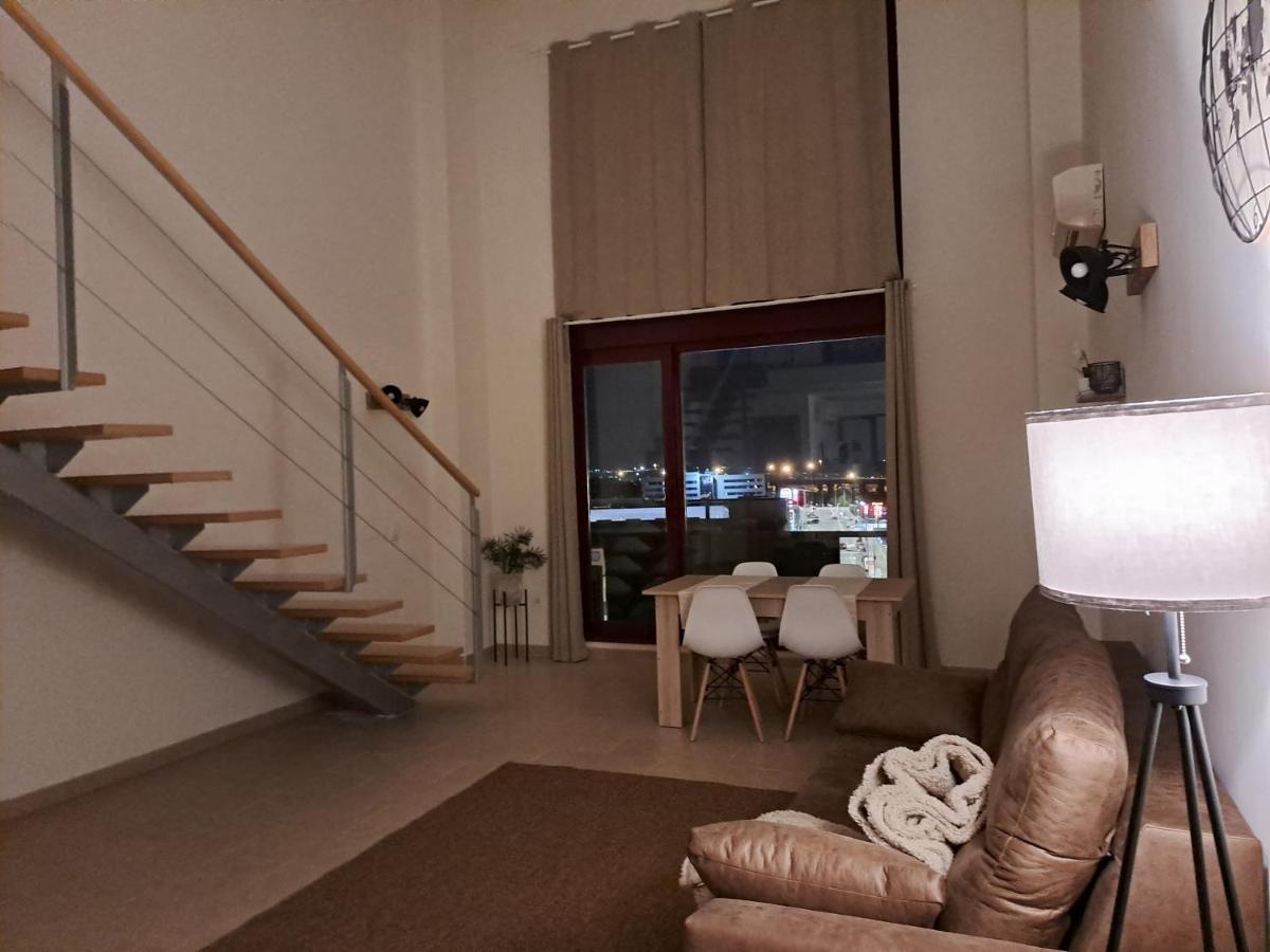 Apartment Acogedor Loftcon Garaje A 10min Del Aeropuerto E Ifema