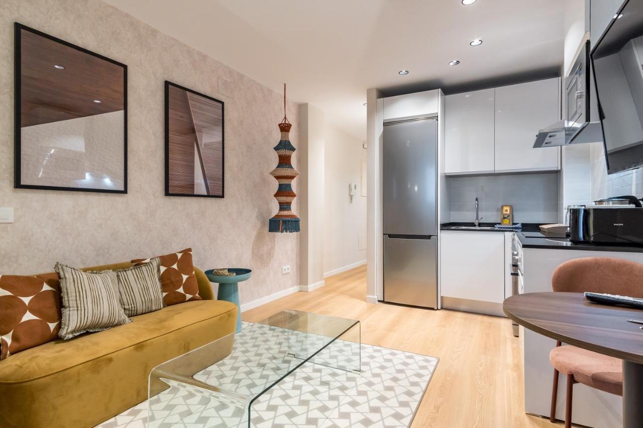 Modern, Bright - 1bd 1bth -lavapies Apartment Madrid