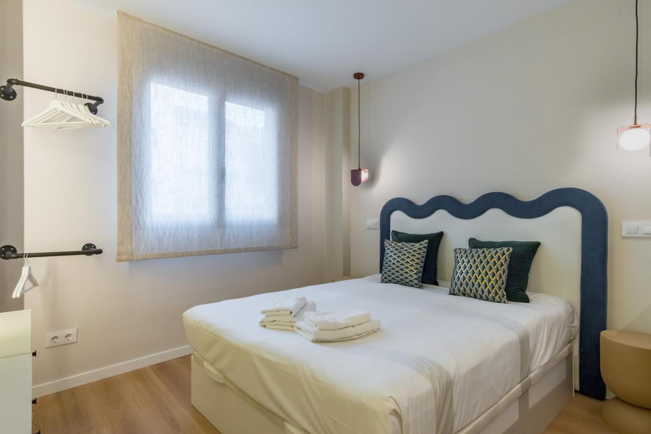 Modern, Bright - 1bd 1bth -lavapies Apartment *