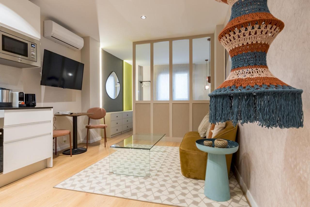 Modern, Bright - 1bd 1bth -lavapies *