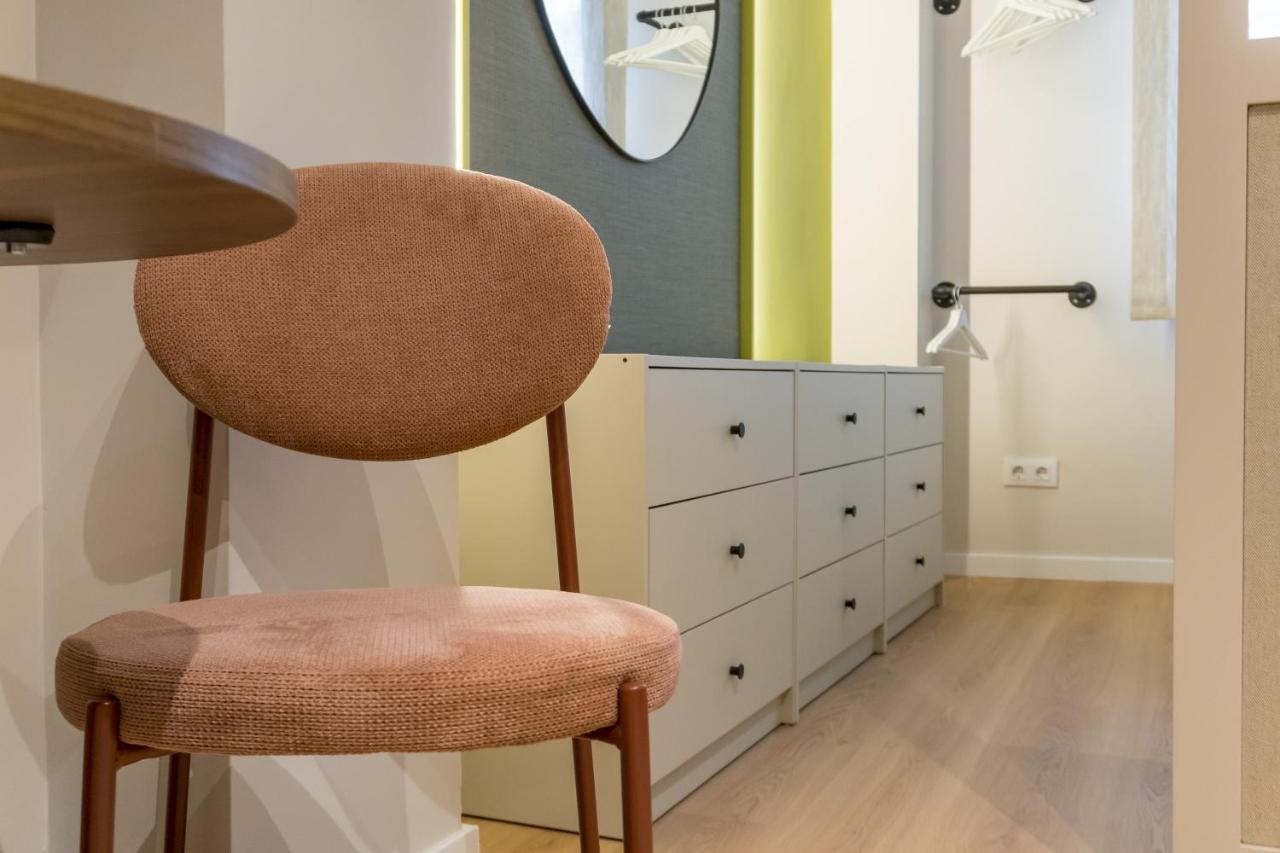 Modern, Bright - 1bd 1bth -lavapies Apartment Madrid
