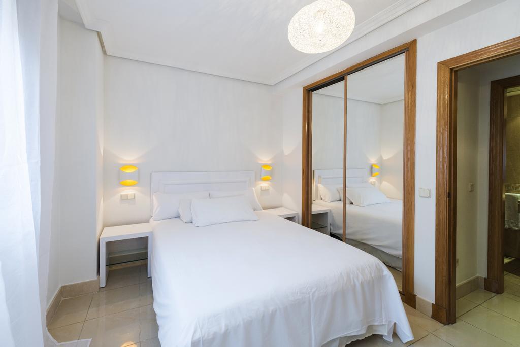 Apartment Wootravelling Plaza De Oriente Homtels
