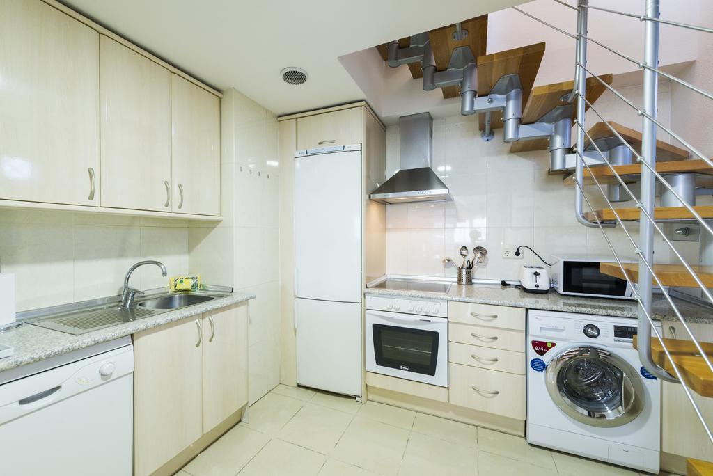 Apartment Wootravelling Plaza De Oriente Homtels Madrid