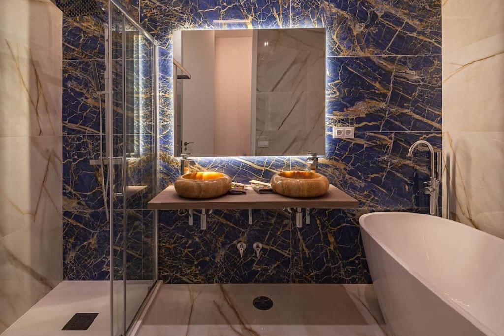 Apartment Salamanca V Calle Alcantara 3br 3bh