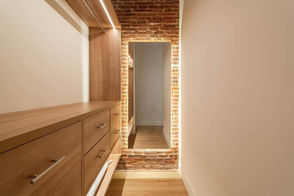 Apartment Salamanca V Calle Alcantara 3br 3bh