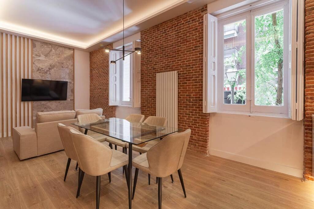 Apartment Salamanca V Calle Alcantara 3br 3bh