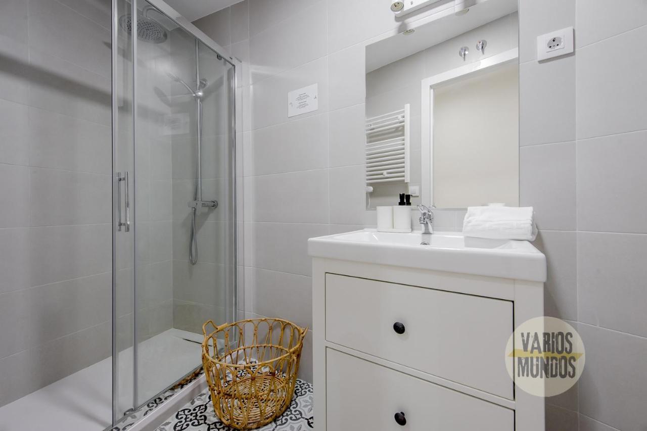 Spacious New 7 En La Plaza De Tirso De Molina Apartment