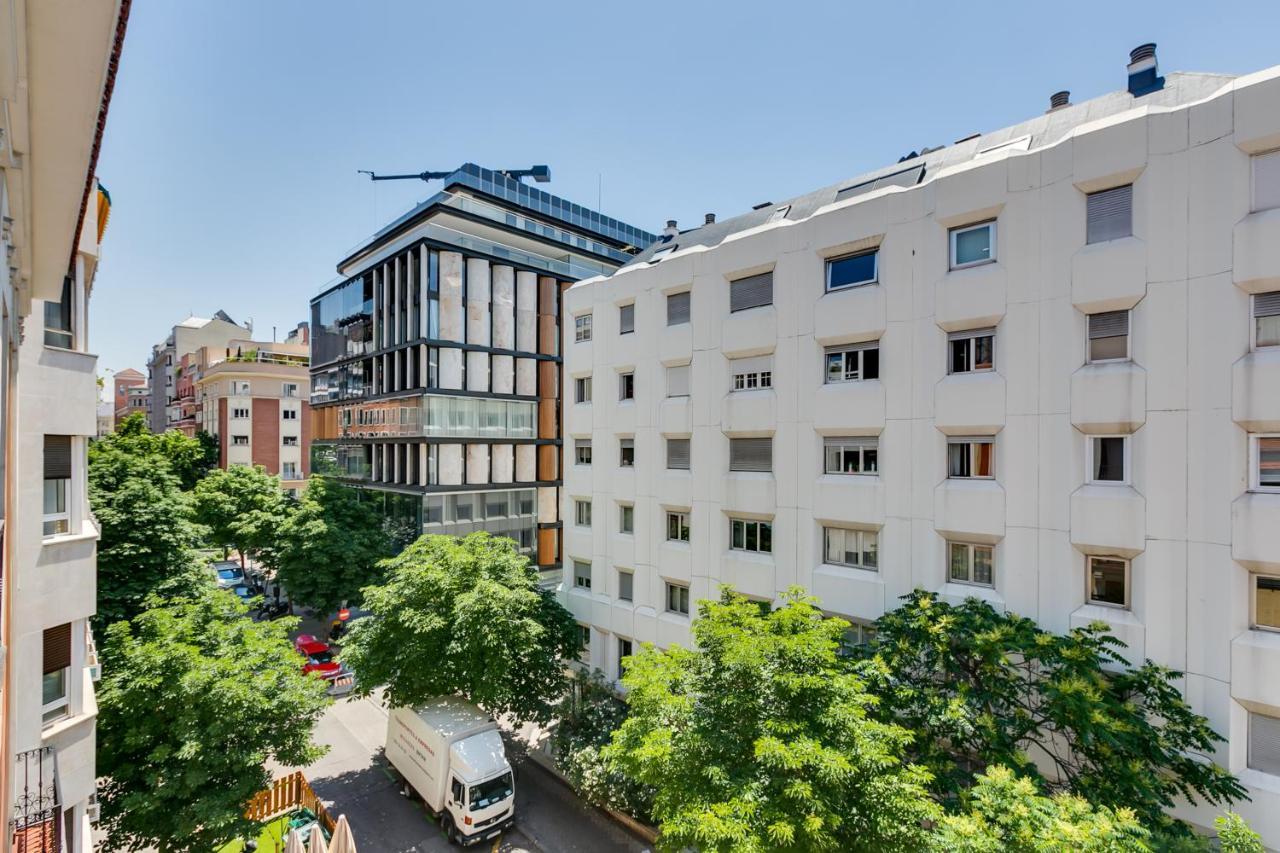 Luxury Around Serrano And Juan Bravo