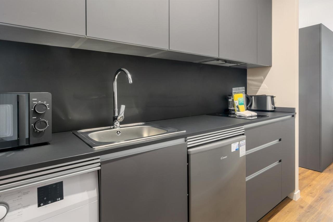 1 Bedroom 1 Bathroom Furnished - Chueca - Modern Functional - Mintystay * Madrid