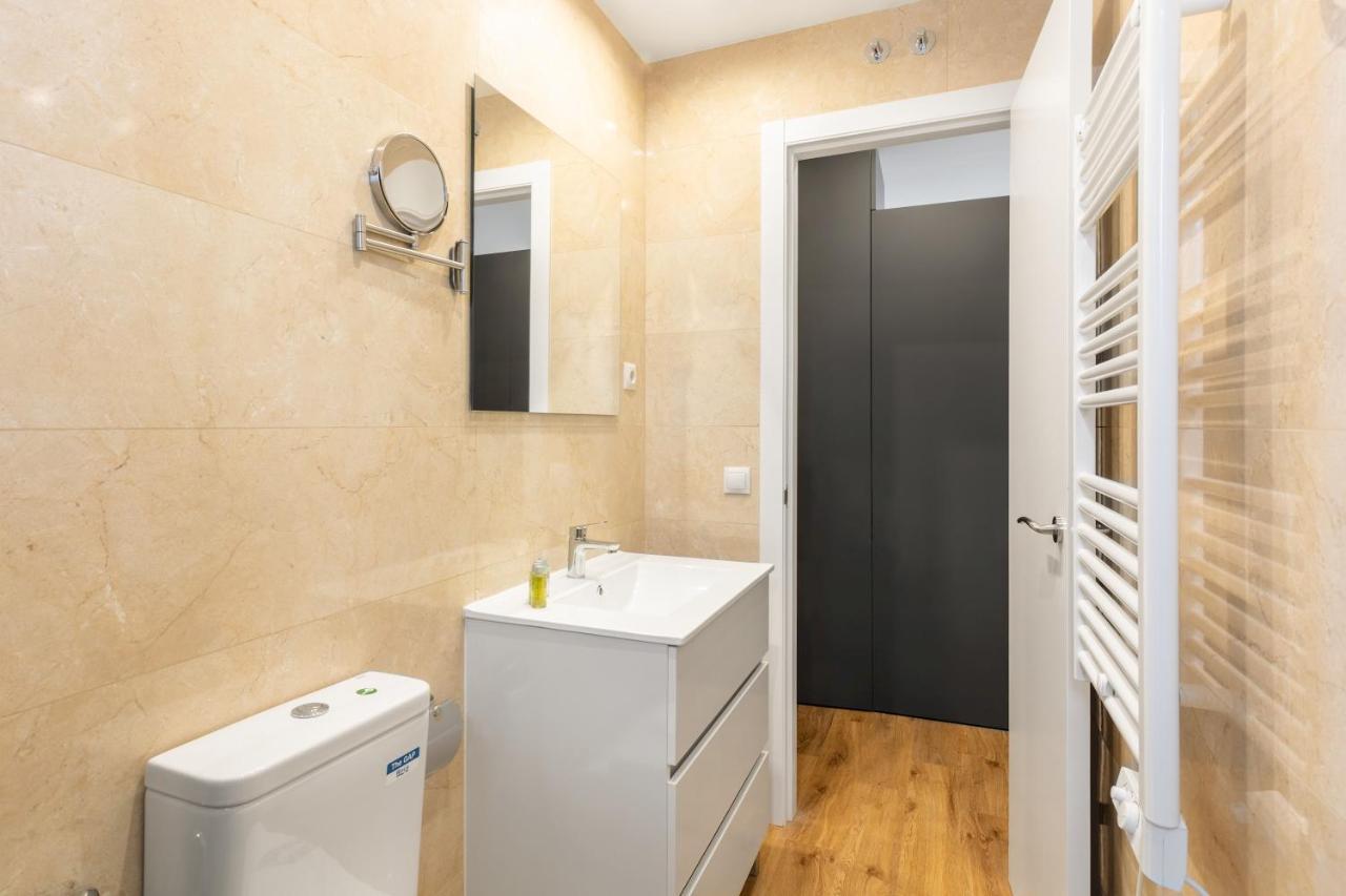 1 Bedroom 1 Bathroom Furnished - Chueca - Modern Functional - Mintystay Apartment