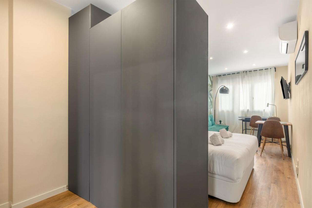 Apartment 1 Bedroom 1 Bathroom Furnished - Chueca - Modern Functional - Mintystay *