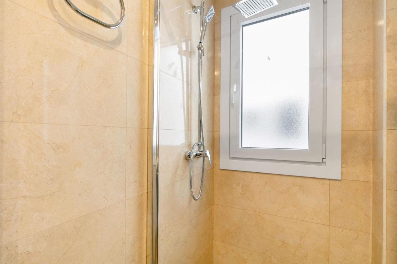 1 Bedroom 1 Bathroom Furnished - Chueca - Modern Functional - Mintystay * Madrid
