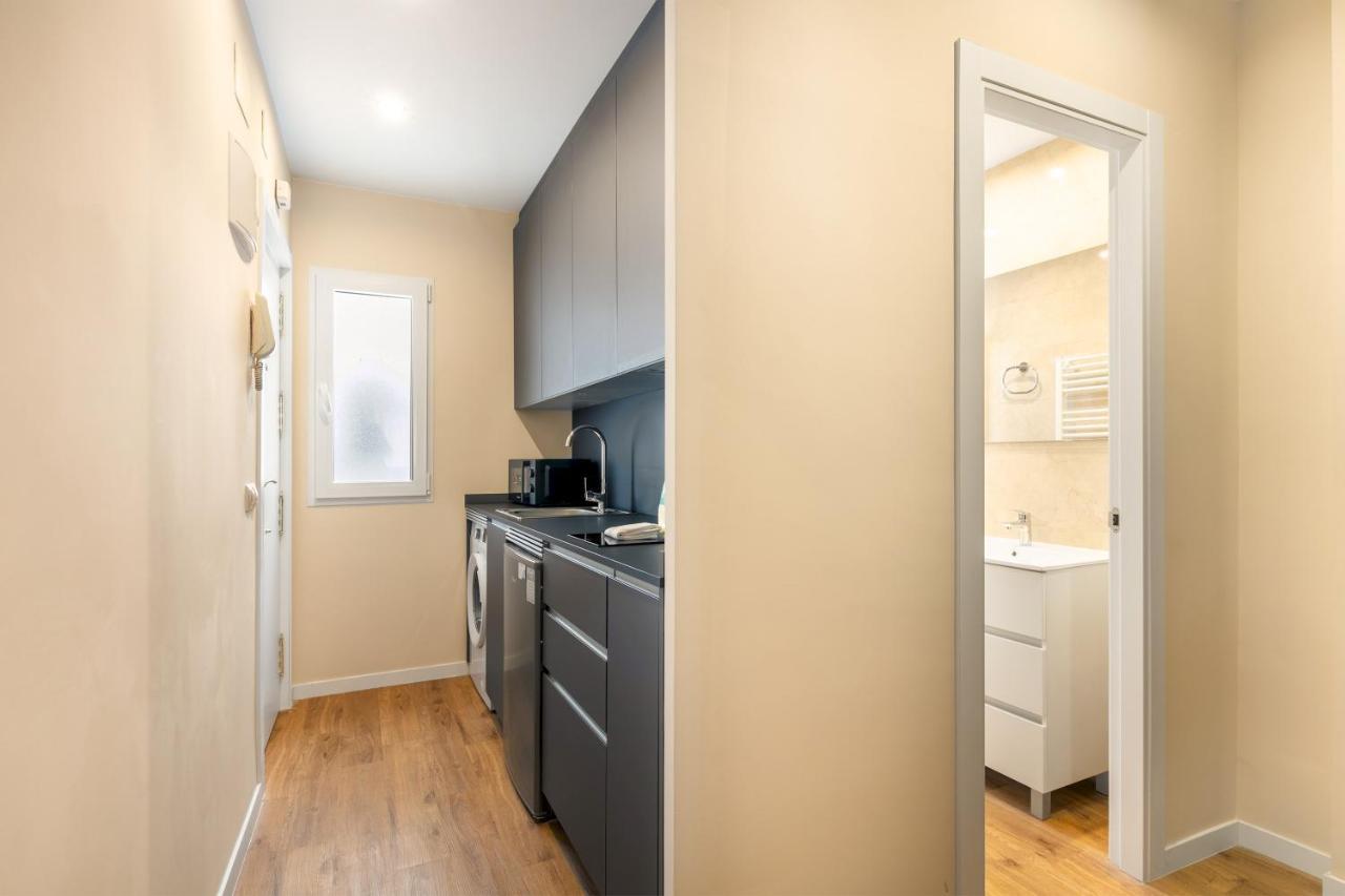 1 Bedroom 1 Bathroom Furnished - Chueca - Modern Functional - Mintystay Apartment *