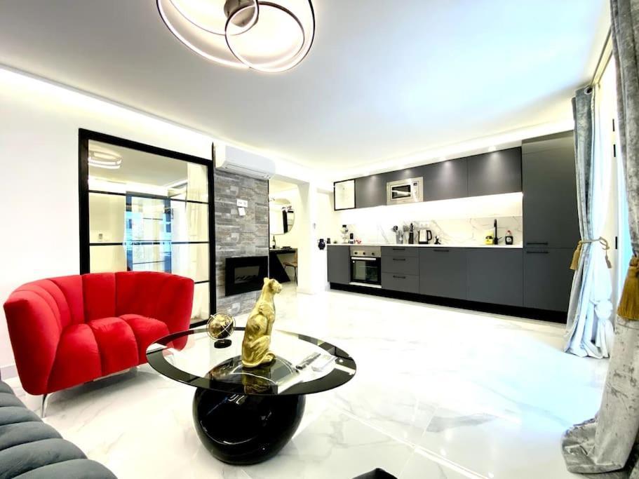Apartment Gran-via Luxury Flat 3bd City Center + Terrace + Ac *