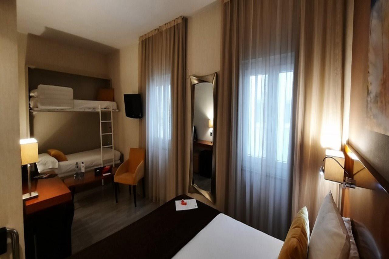 Puerta De Toledo Hotel 3*