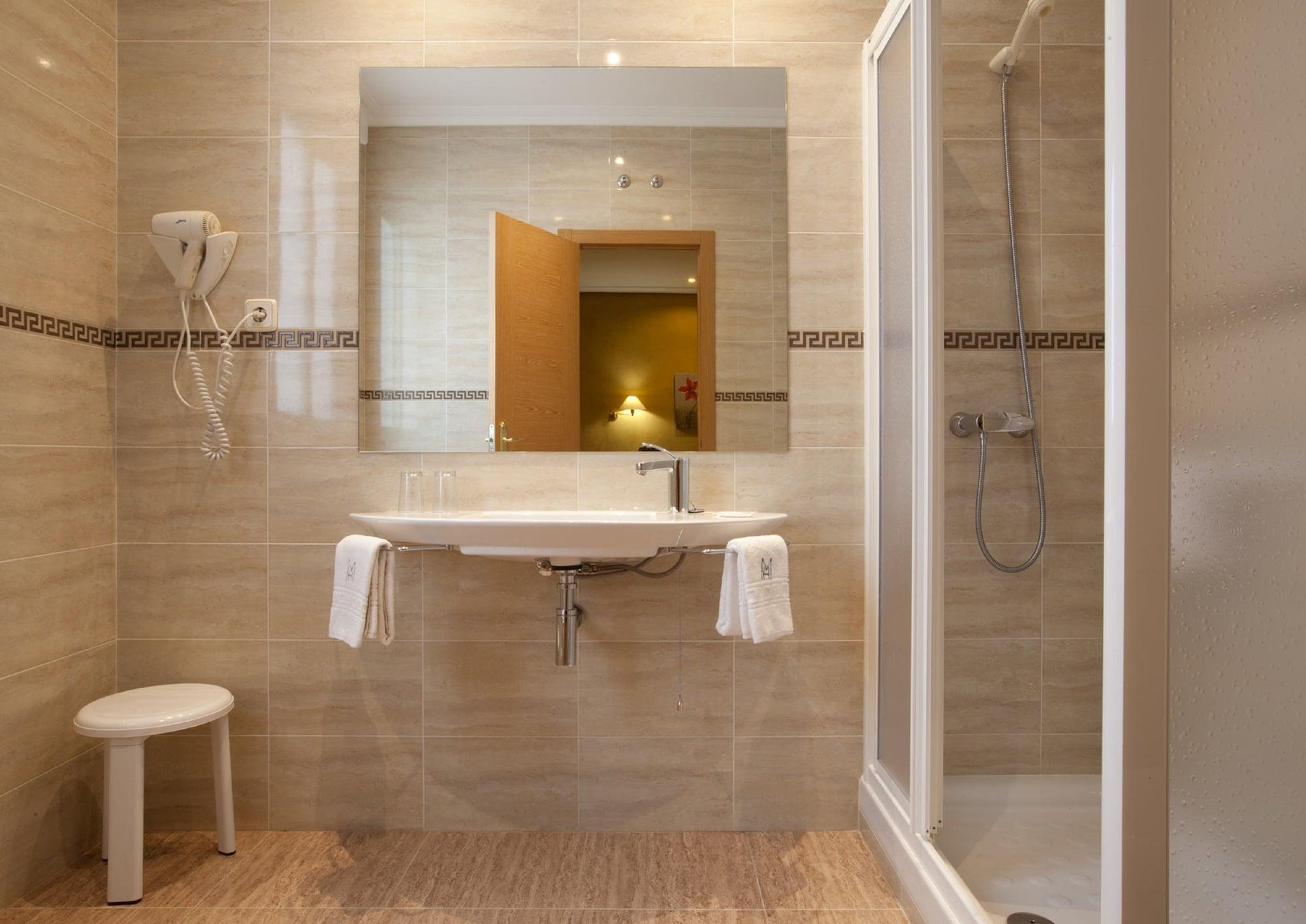 Mediodia Hotel 2*