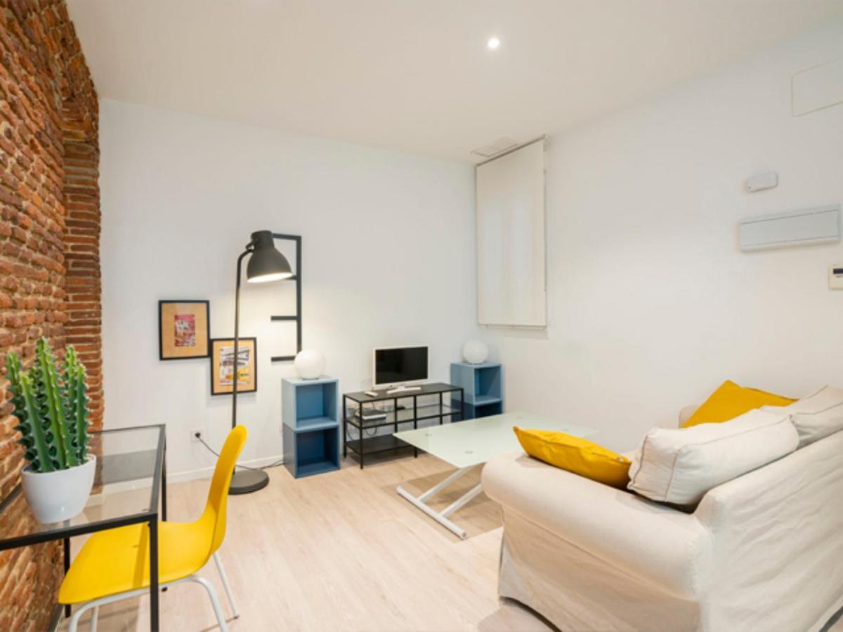 2 Bedroom Flat In La Latina-carn