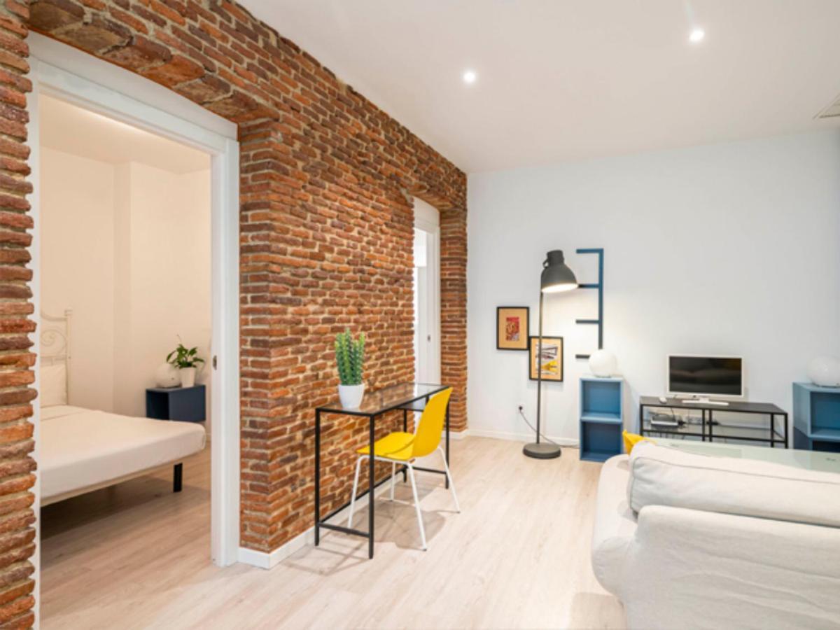 2 Bedroom Flat In La Latina-carn * Madrid