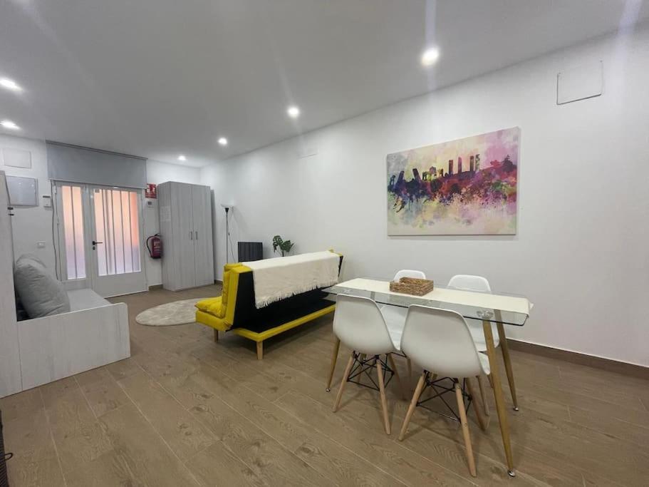 Lejlighed Estudio En Palacio La Latina Madrid