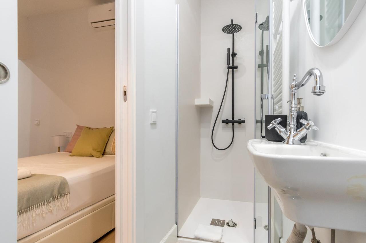 1 Bedroom 1 Bathroom - Cozy- Cortes Madrid