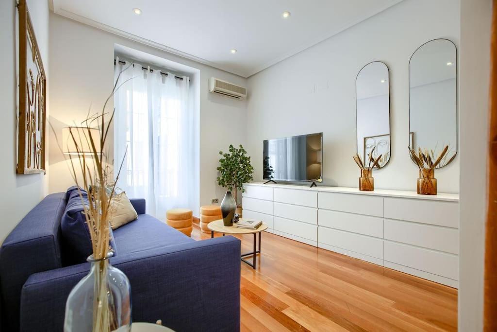 Flat In The Location-comen-2-de Apartment *