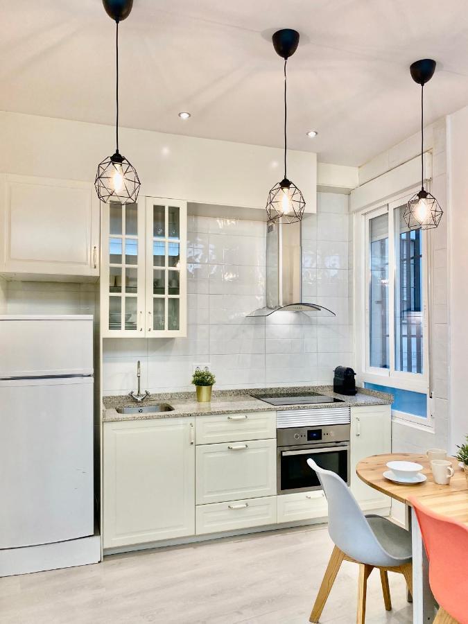 Charming Puerta Del Sol Center - 6 Bedrooms Apartamento