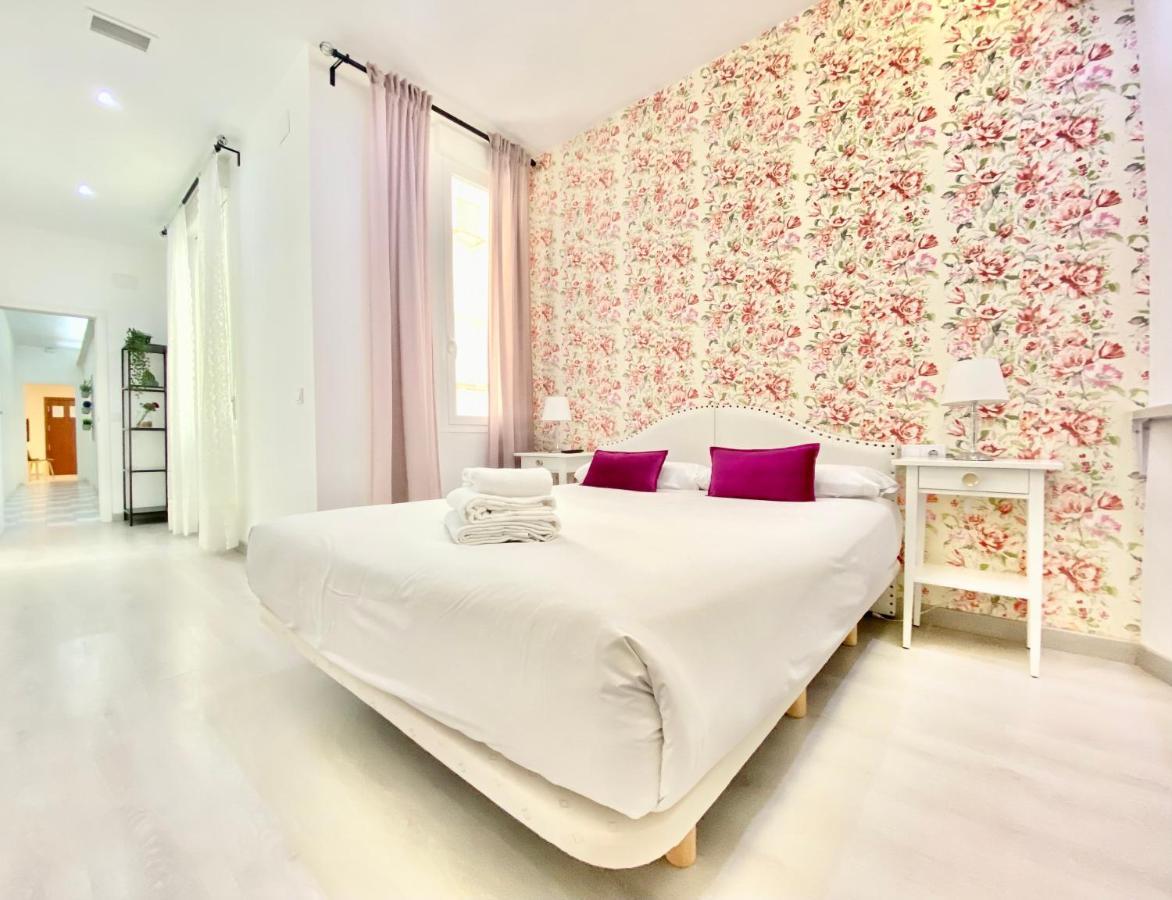 Charming Puerta Del Sol Center - 6 Bedrooms * Madrid