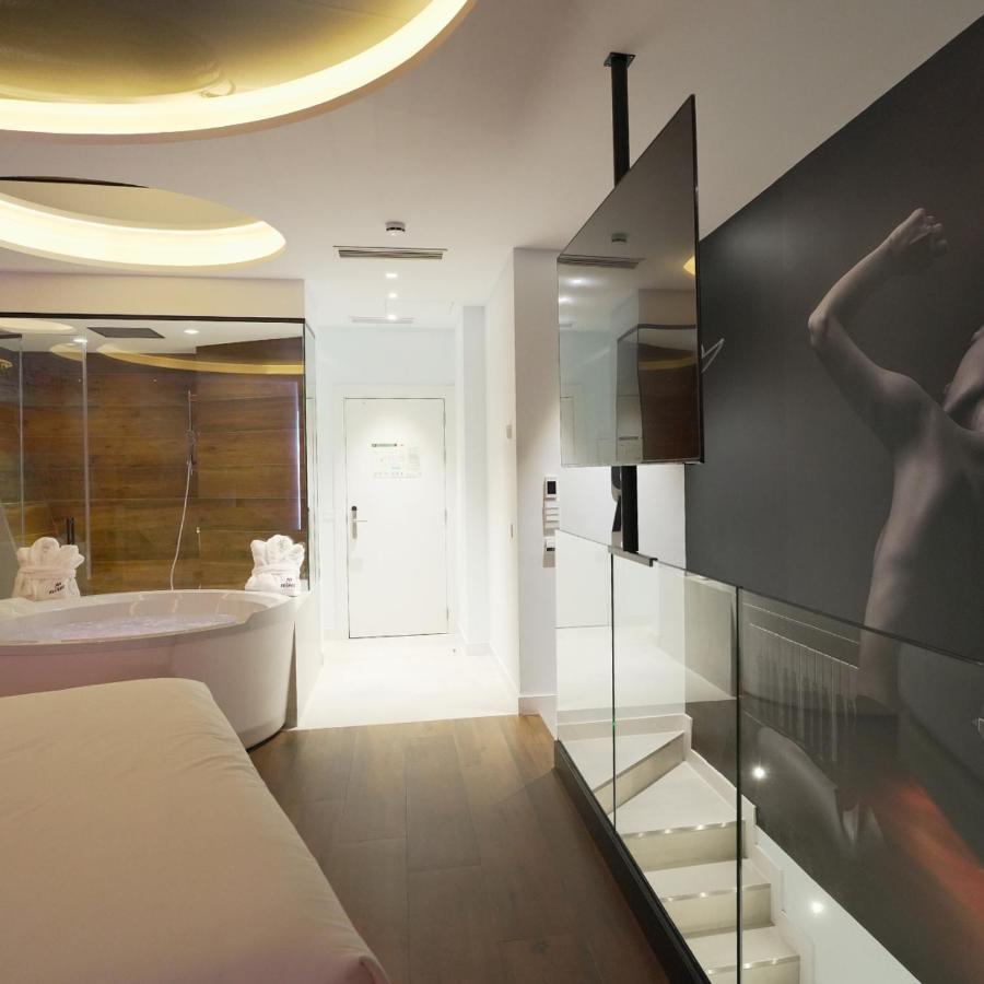 Love hotel Avenue - Lovely