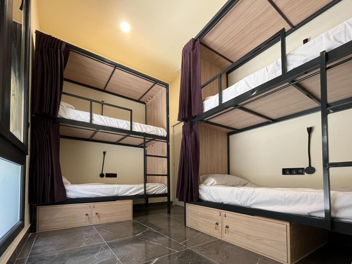 Multi Lavapies Hostel *