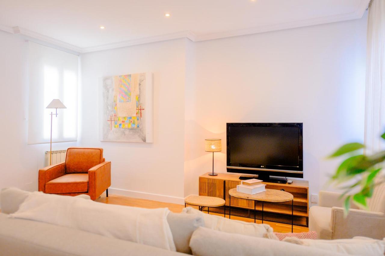 Apartamento For Coqueto Y Bonito Temporal De Dos En El Retiro Axii66 Madrid