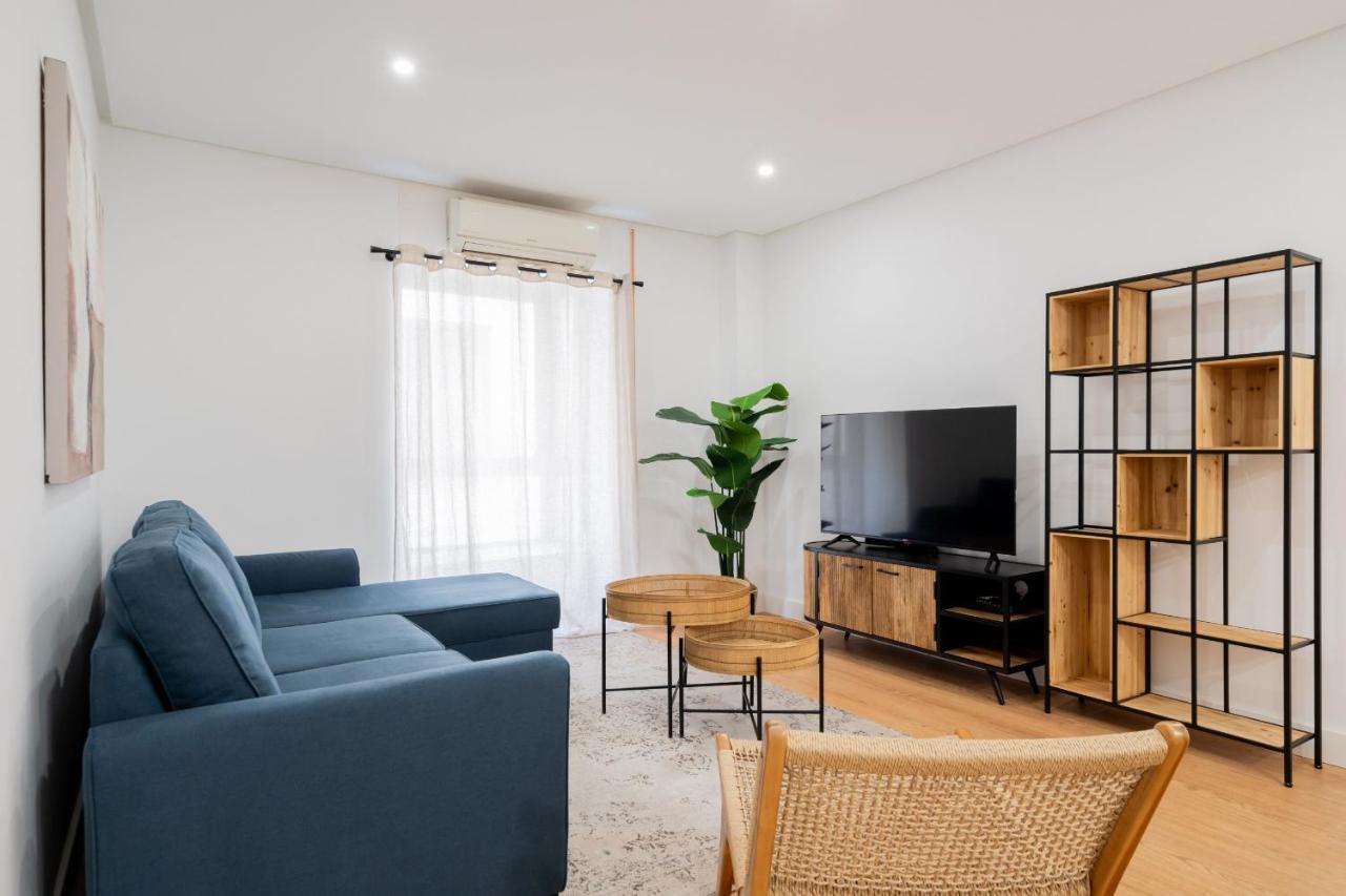 Apartamento De Lujo En La Plaza Pedro Zerolo Al Lado De Gran Via Apartment *