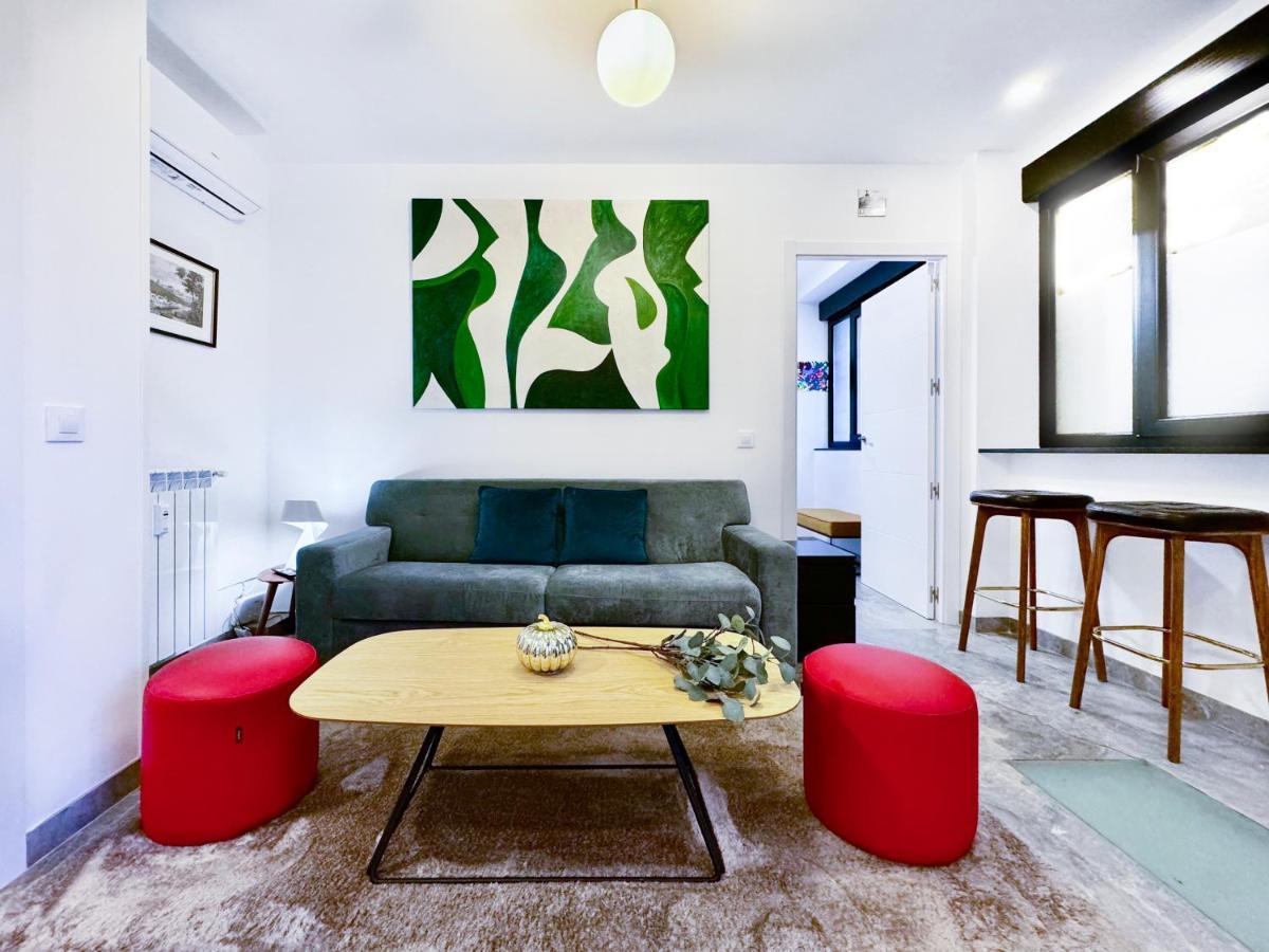 Charming Principe Pio Apartment