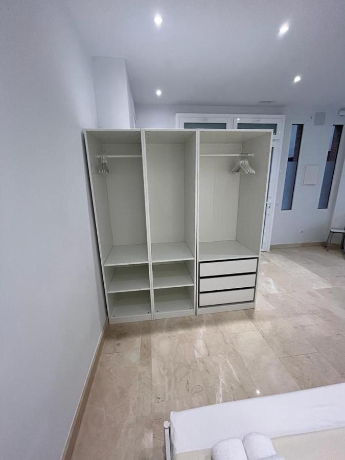 Apartamento Andres Tamayo Av America Botanica Apartment *
