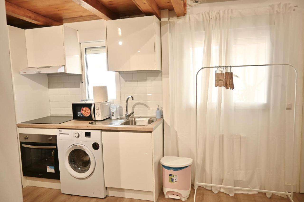 Encantador Estudio Temporal Con Cama En Mezanine Cerca De La Vibrante Avenida Albufera Mpe35 *