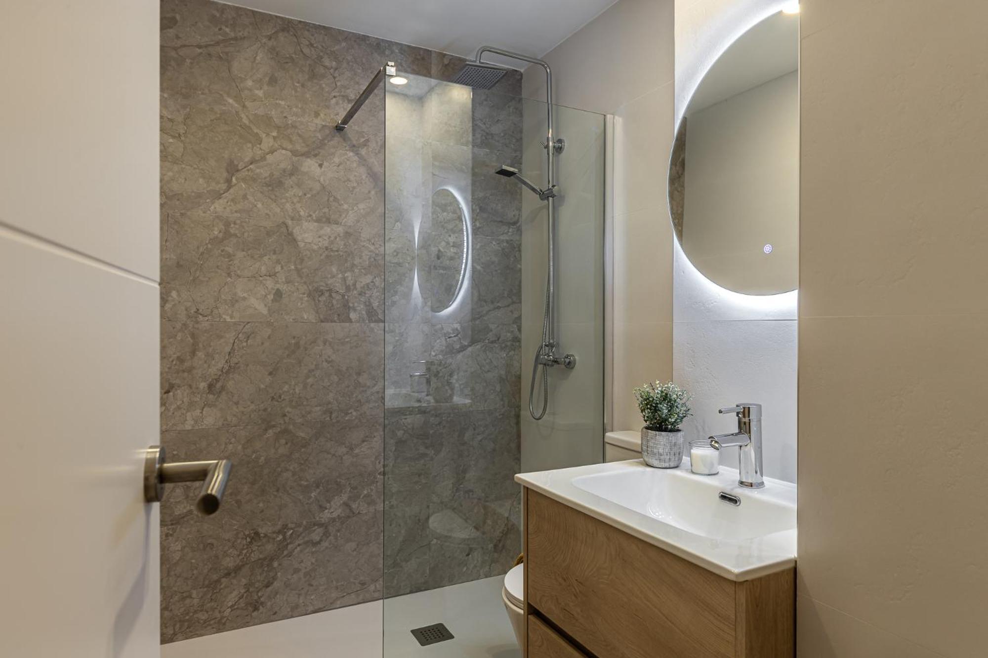 Queens Salamanca I - Alquiler Corta Duracion Apartment