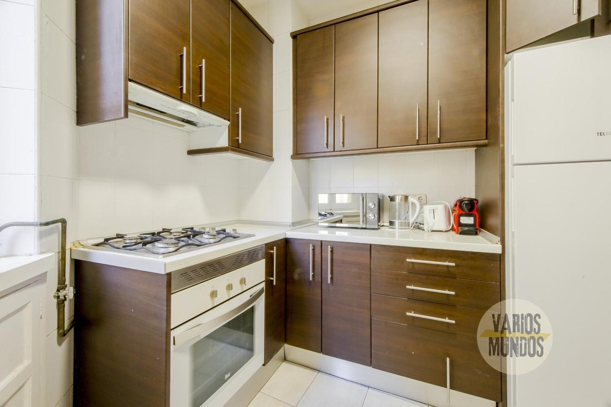 Cool En El Downtown De Madrid-la Latina Apartamento *