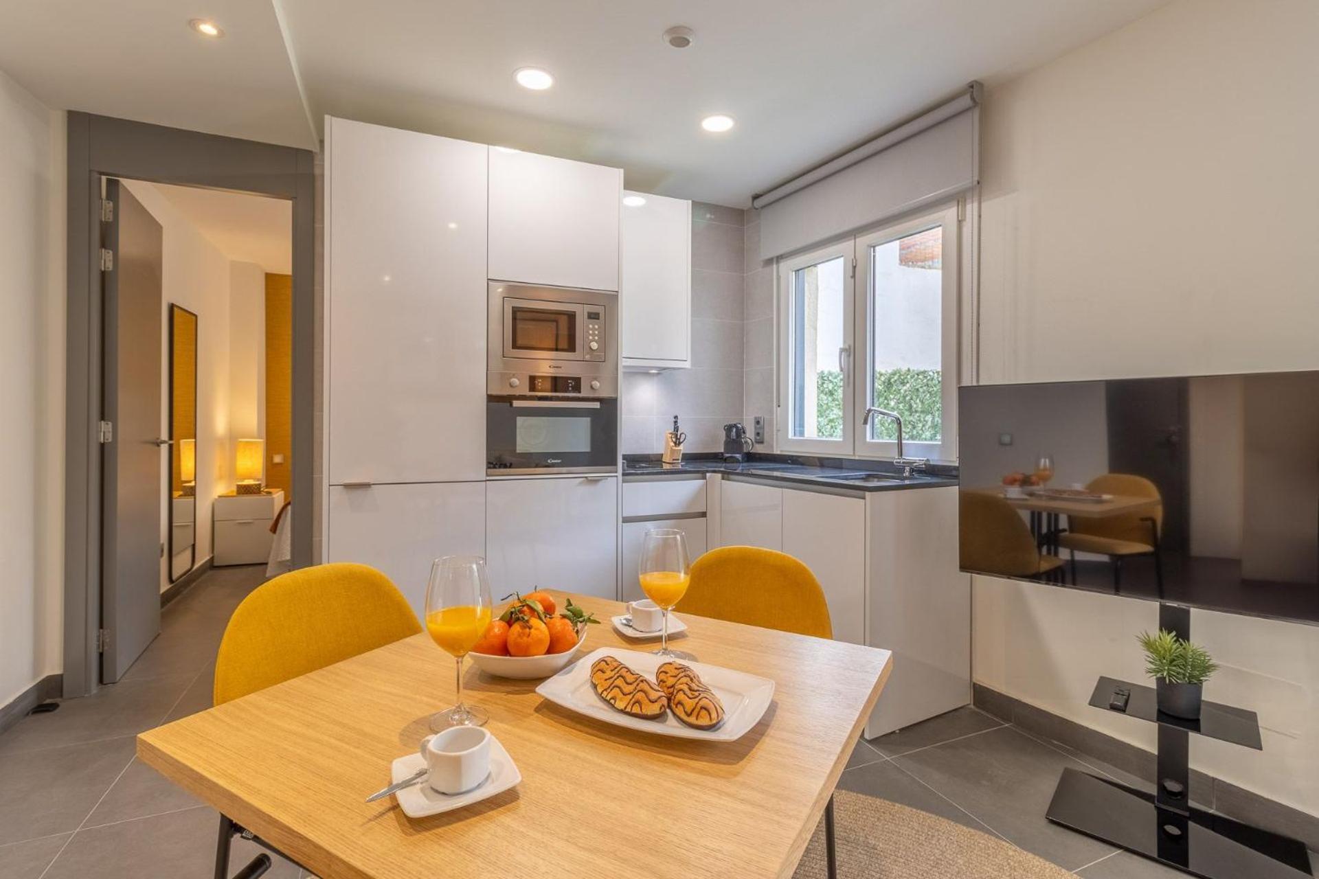 Charming Ground-floor With Private Terrace Latina Toledo I Apartment Madrid