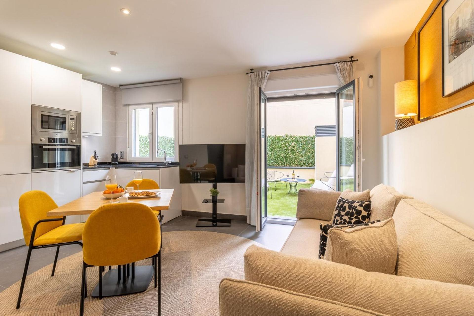 Charming Ground-floor With Private Terrace Latina Toledo I